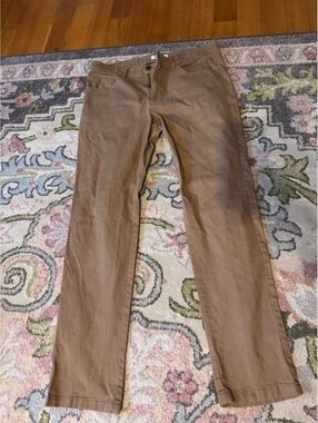 Good threads khaki pants